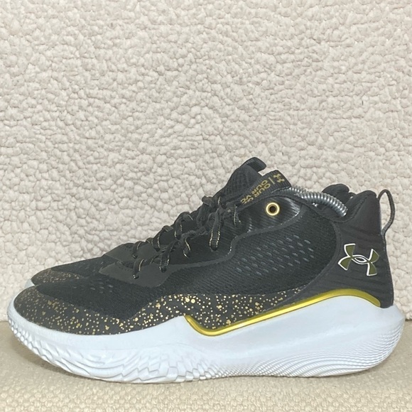 Under Armour Womens Flow Breakthru 2 Black/Gold Athletic Sneakers Shoes SZ US 10 - Picture 2 of 11